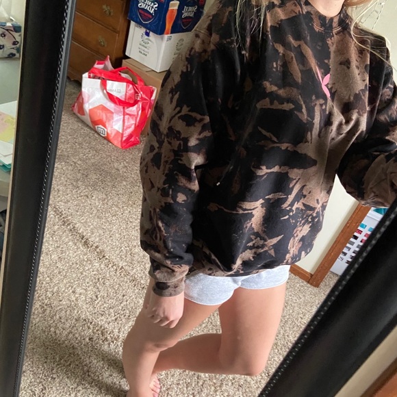 Bleached Playboy Sweatshirt - Picture 5 of 5